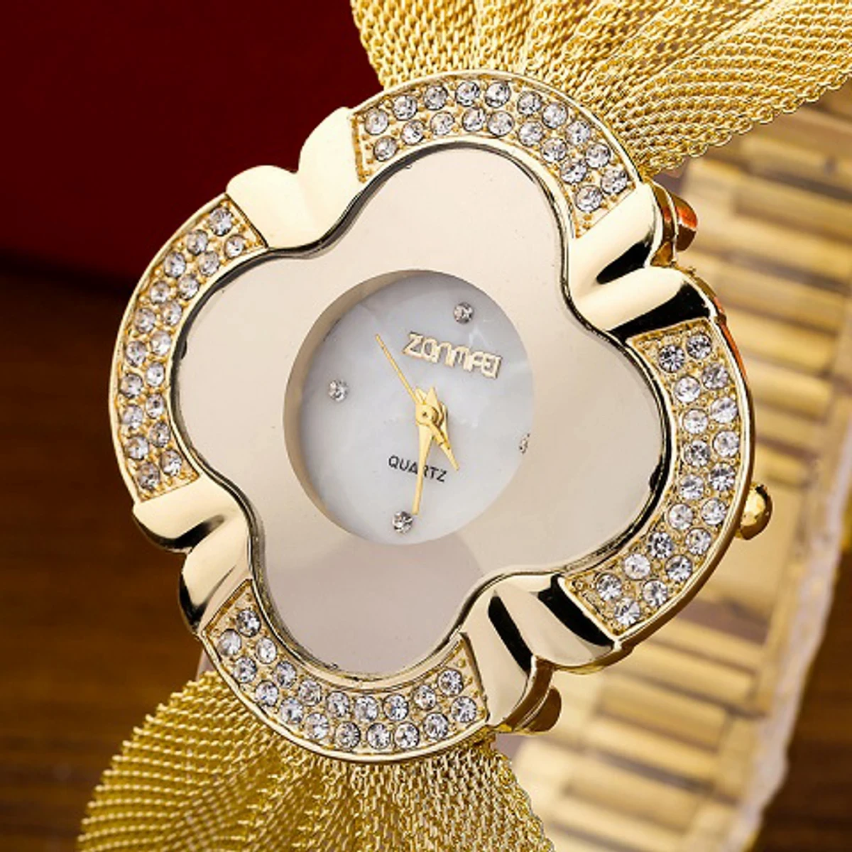 ELEGANT BUTTERFLY GOLD WATCH